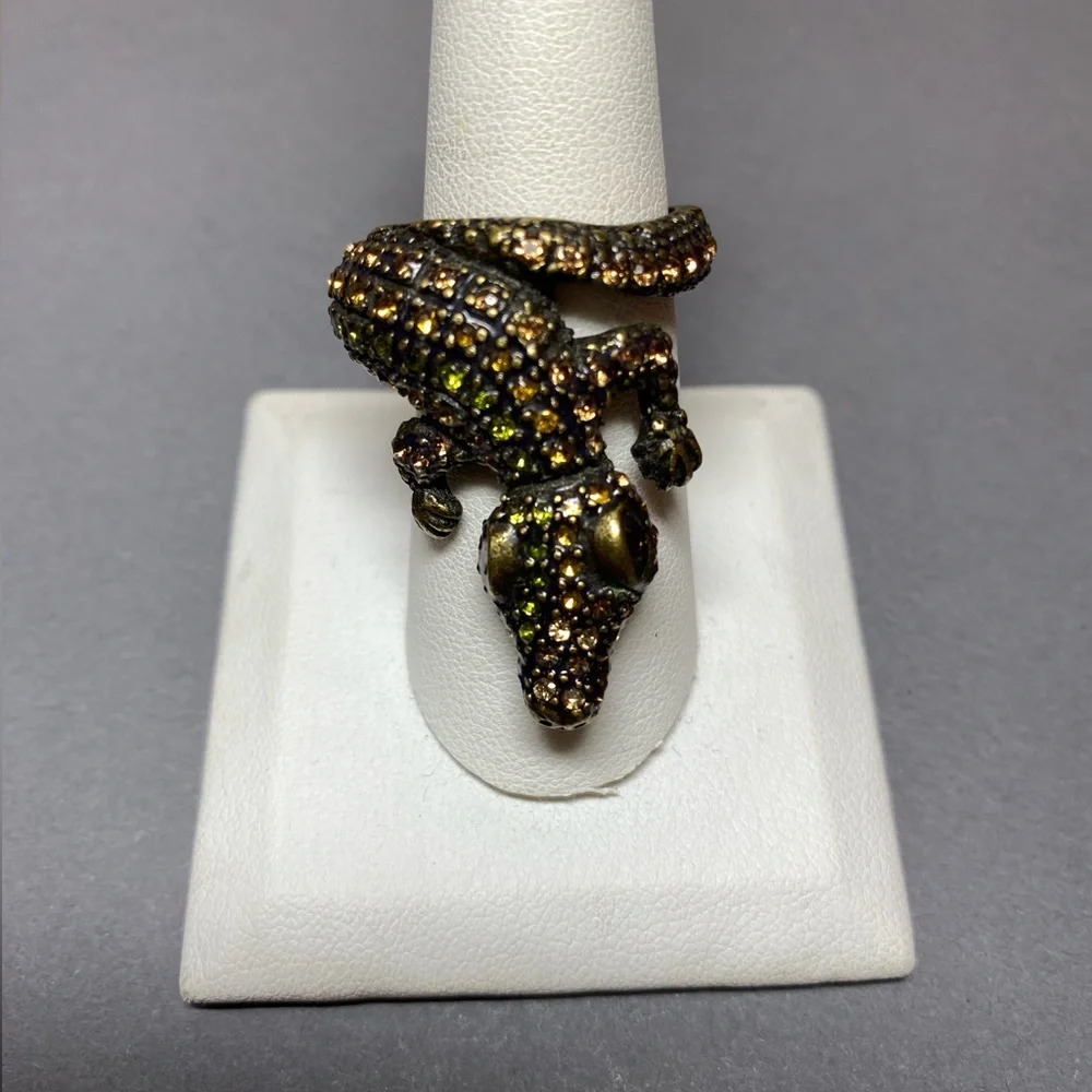 Alligator ring