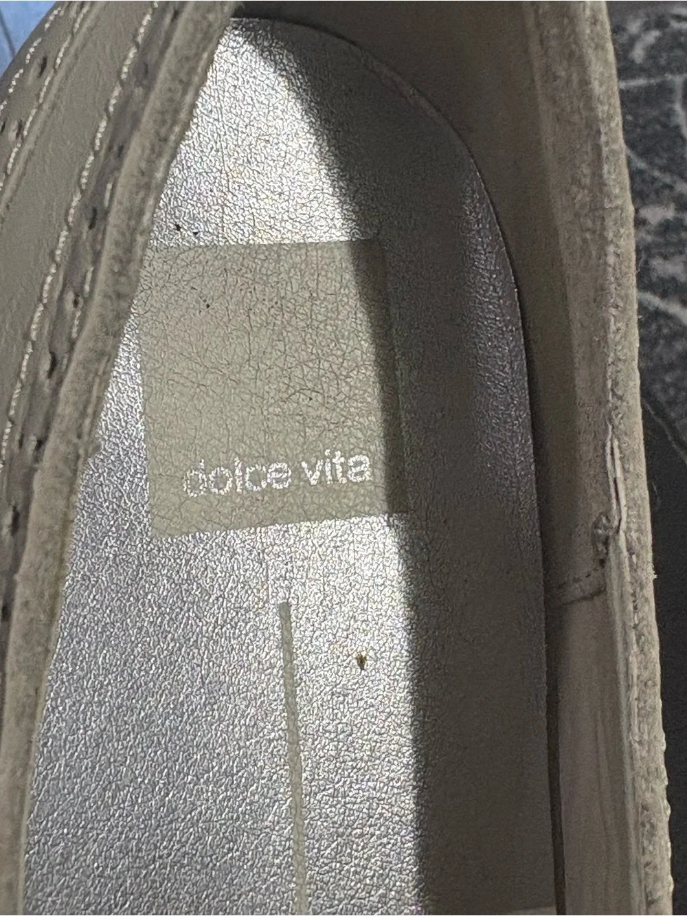 Dolce Vita outsole upper color