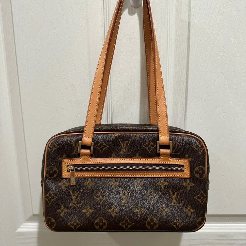 Louis Vuitton like new