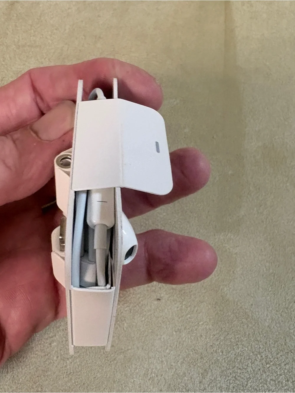Apple cable portable