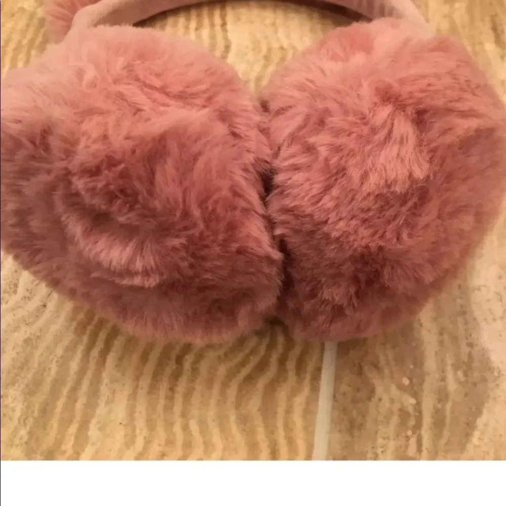 Girls Faux Fur Cat Ear Meow Earmuffs.