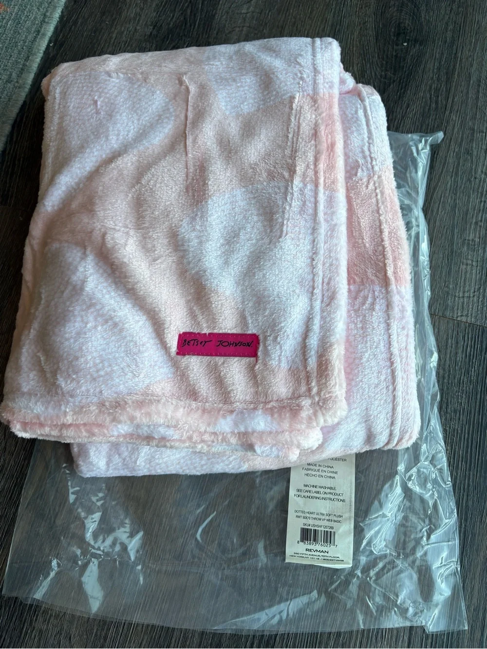 Betsey Johnson nwt betsey