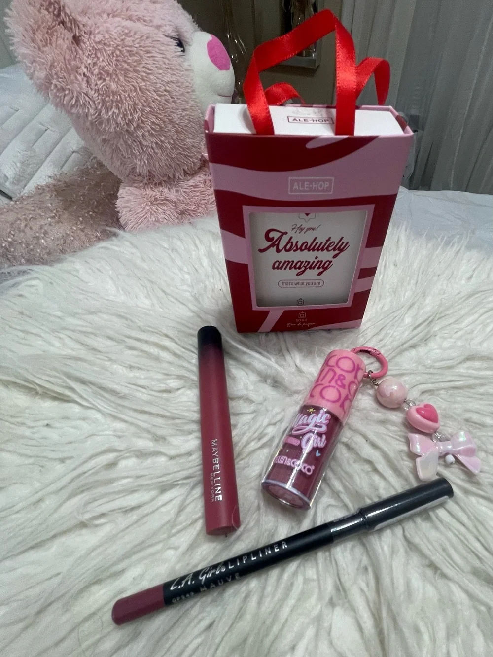 Ale-Hop Pink Gift Set with Maybelline Lipstick & L.A. Girl Lipliner