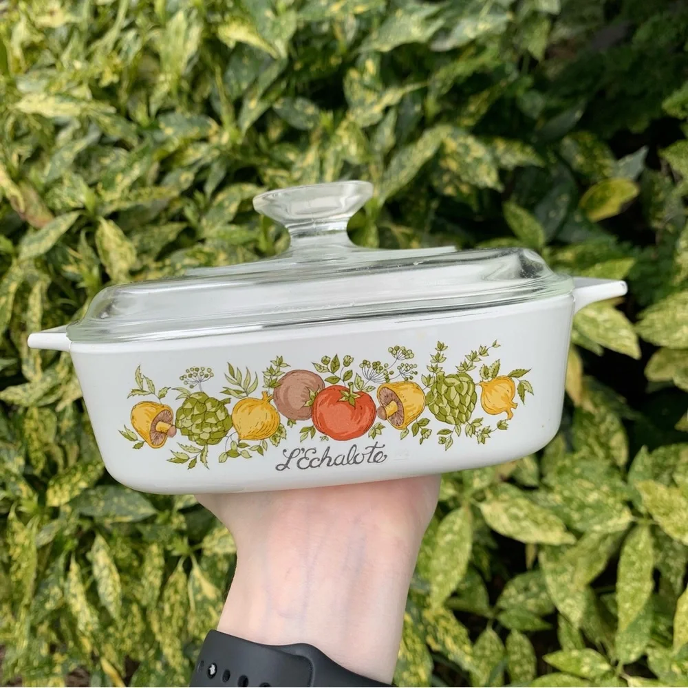 Vintage Corningware Spice of Life 1 Quart Casserole Dish w/ Pyrex Lid