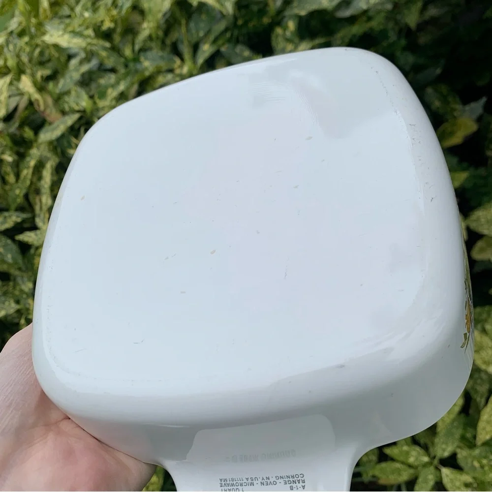 Corningware lid will but