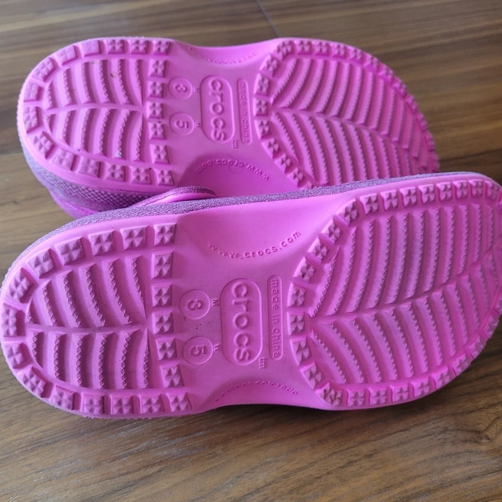 CROCS sparkly pink