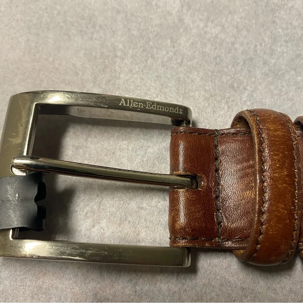 Allen Edmonds Men’s Belt Size 44 Calfskin Leather Brass Buckle Brown Masculine