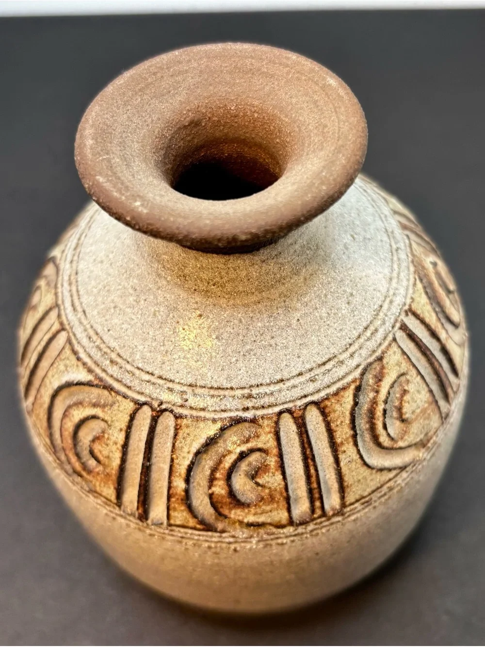 Signed studio pottery item description