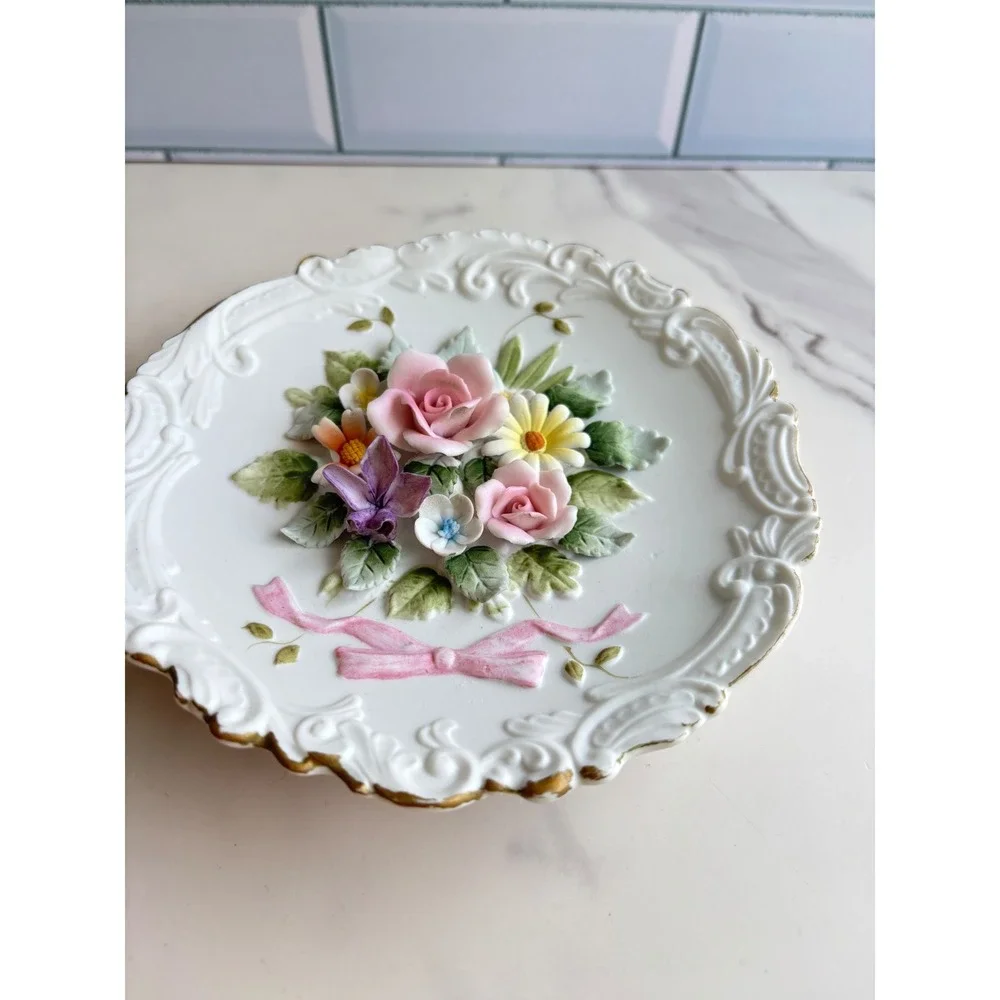 Vtg Lefton 3D Porcelain Floral Wall Plaque Plate Pink Roses Daisies 6 Inch