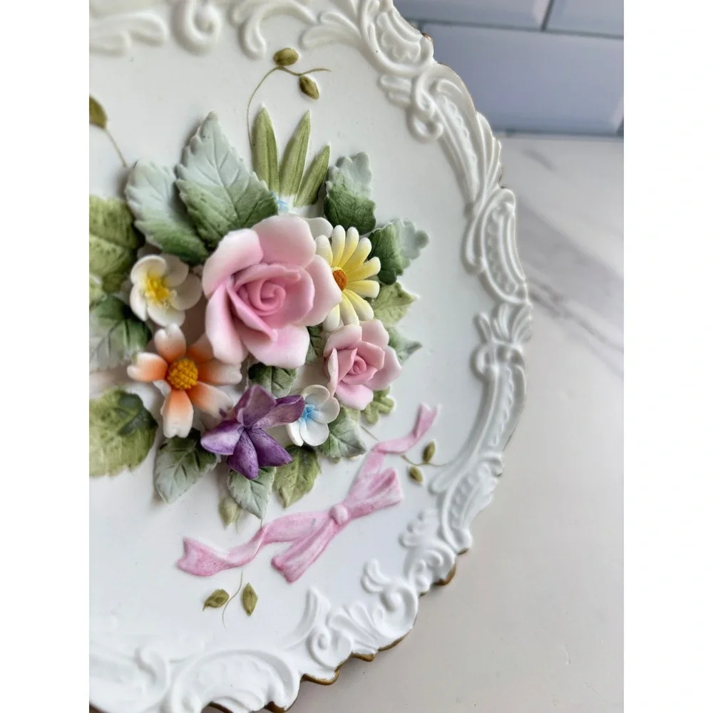 Vtg Lefton 3D Porcelain Floral Wall Plaque Plate Pink Roses Daisies 6 Inch