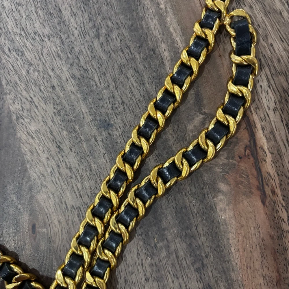 CHANEL buckle jazz