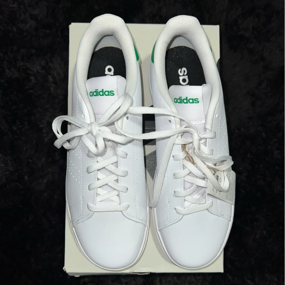 Men’s Adidas Advantage Size US‎ 7 NIB