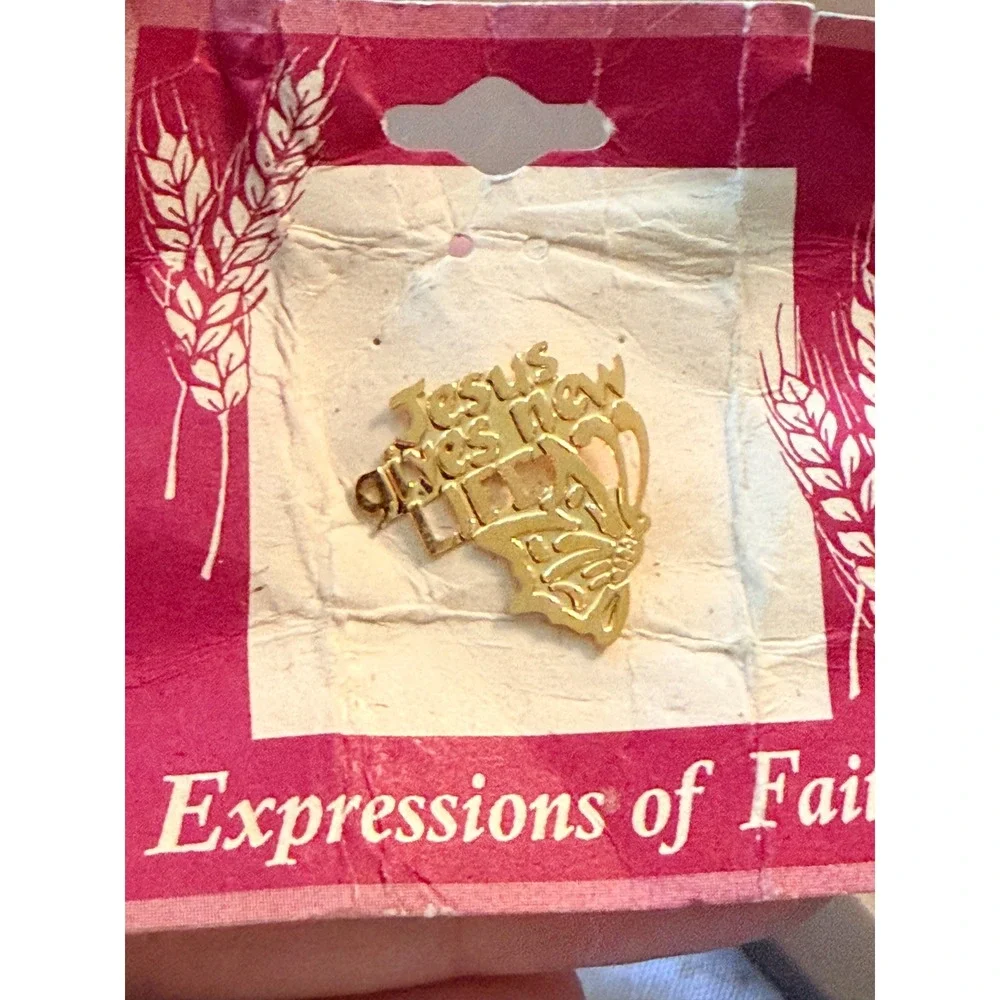 Expressions of Faith Jesus Gives‎ New Life Butterfly Gold Tone Lapel Pin 1997