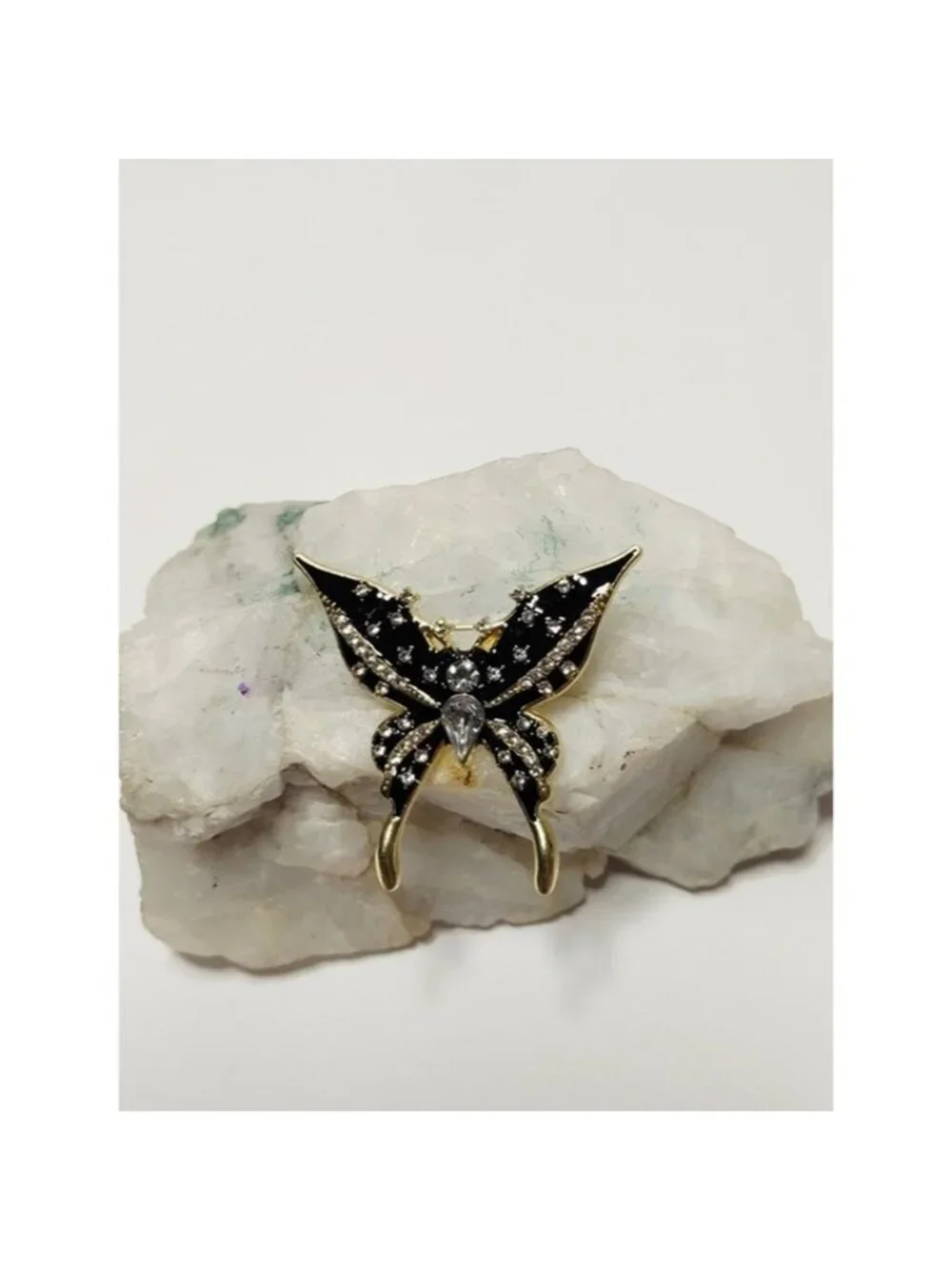 N/A elegant butterfly