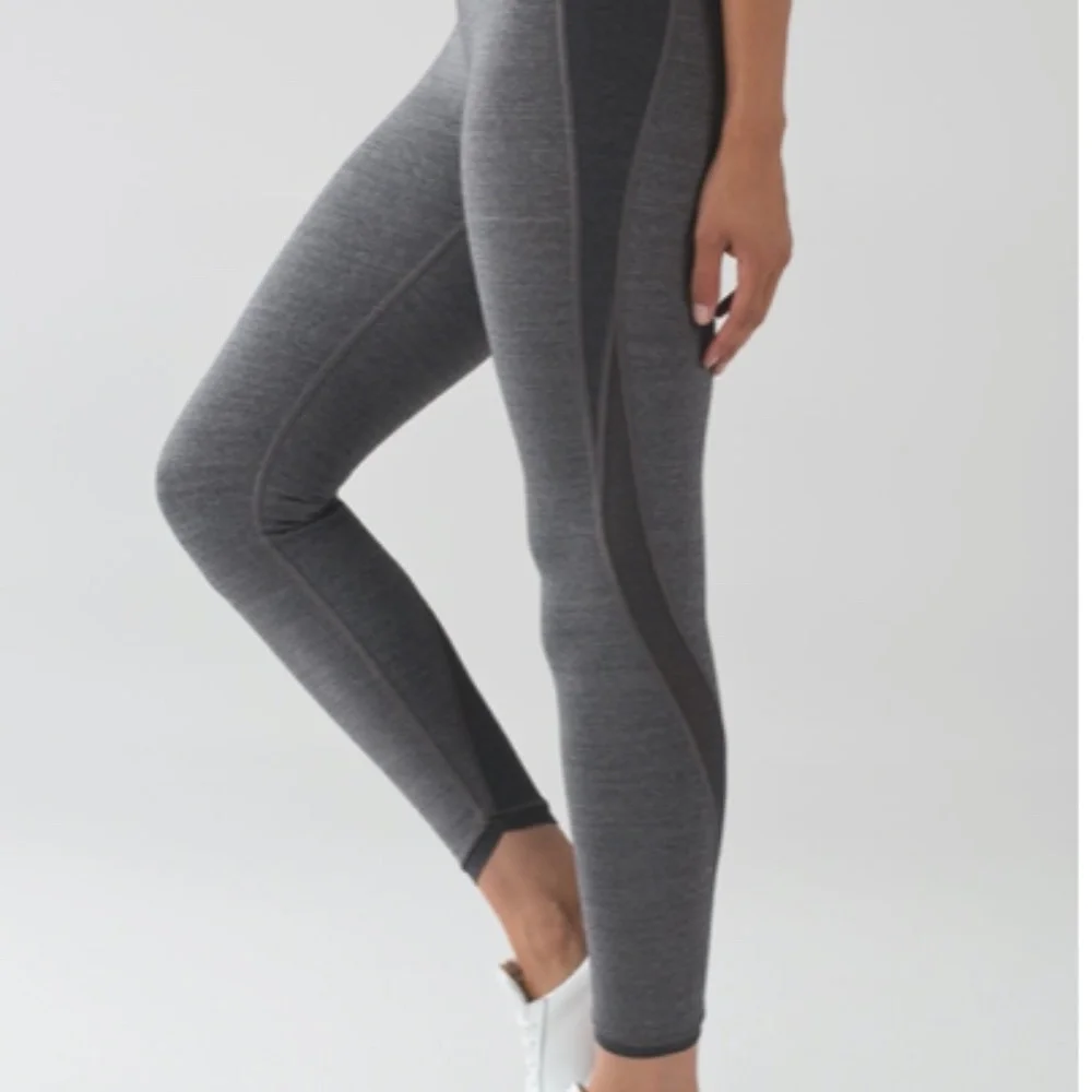 Lululemon Featherlight‎ Tight Size 6