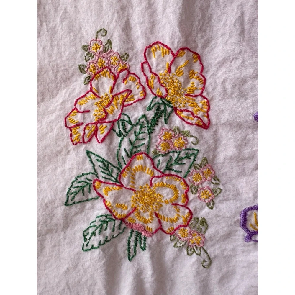 Vintage‎ Hand Embroidered Floral White Cotton Pillowcase Cottagecore Farmhouse