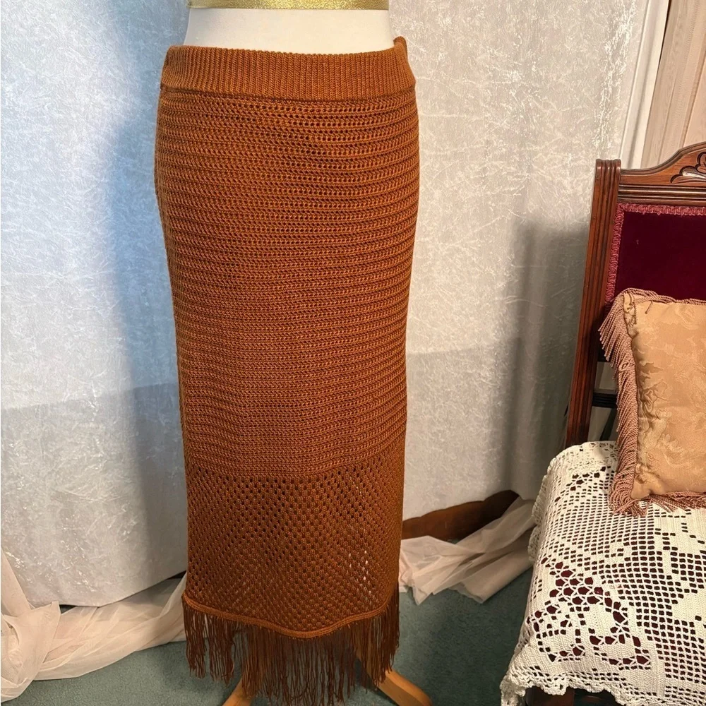 House of Harlow 1960 chic camel