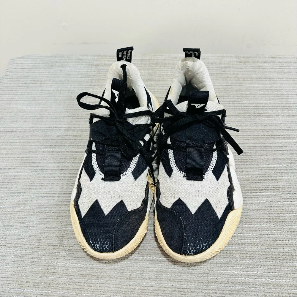 adidas trae young