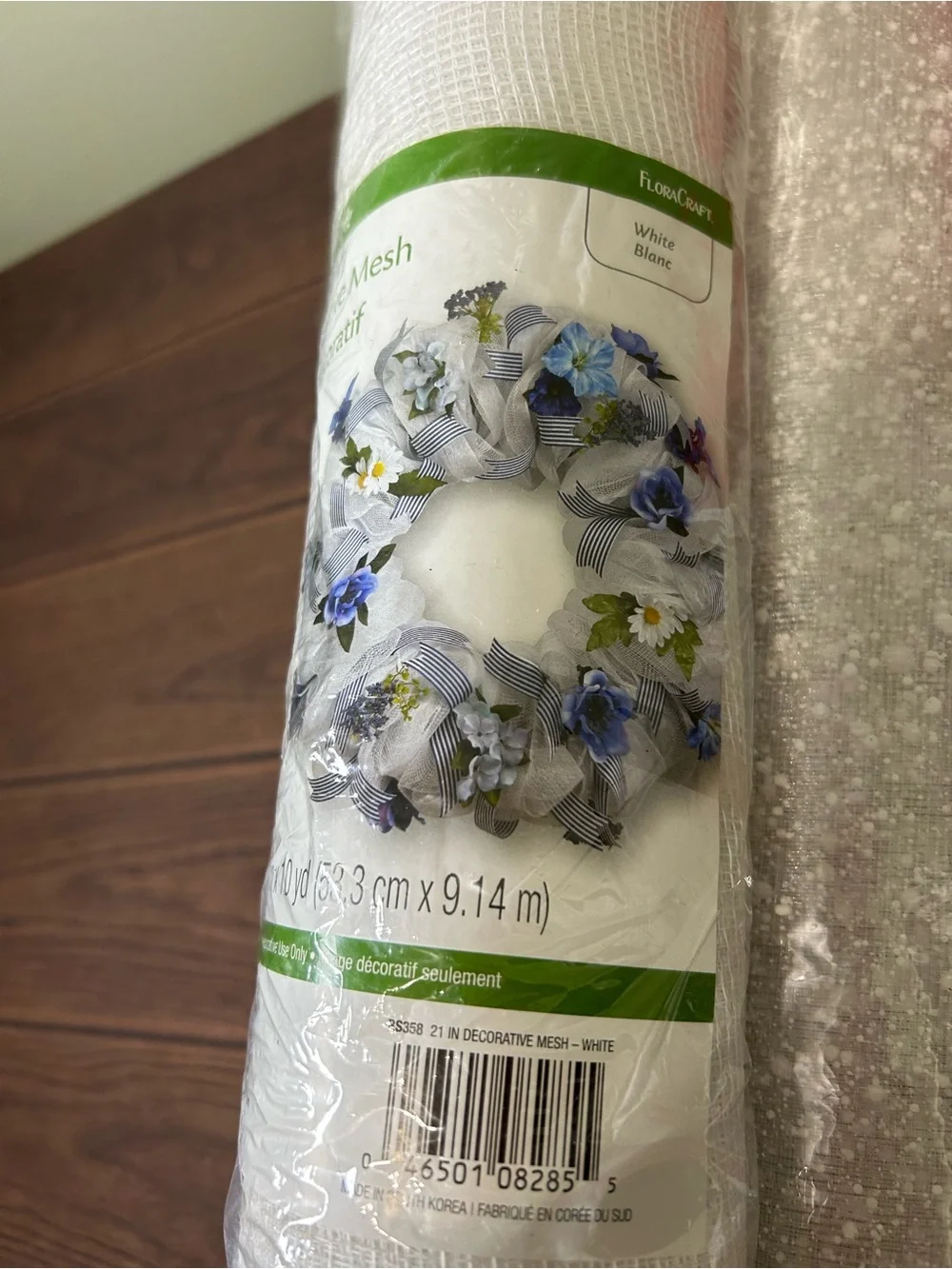 Lot Of 4 Flora Craft White/Red Decorative Mesh Crafts Wreaths 2-21” X 10 yds 2?