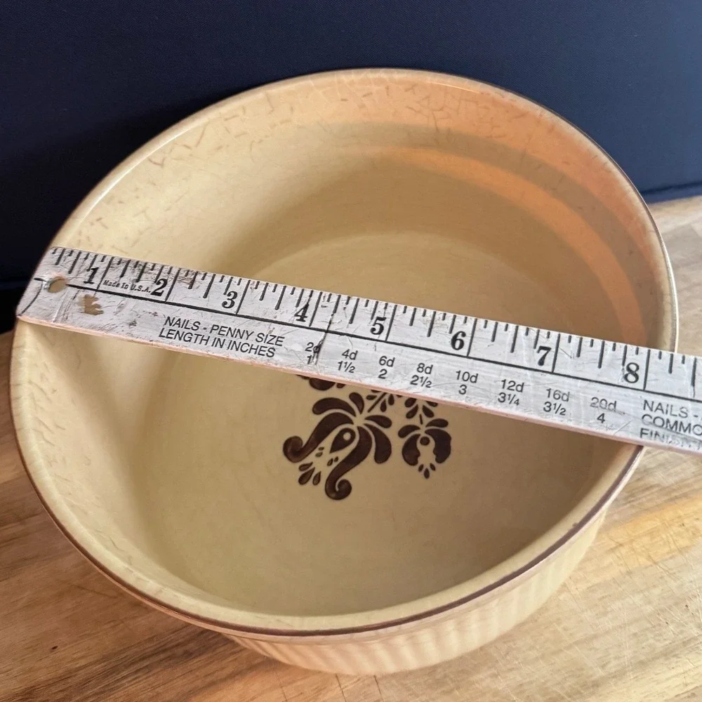 Pfaltzgraff Village 408 Vintage 2 Quart‎ Ribbed Round Casserole Serving Bowl USA