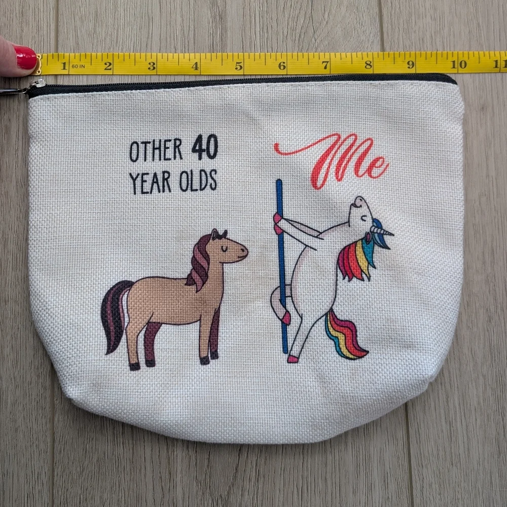 N/A cute pouch