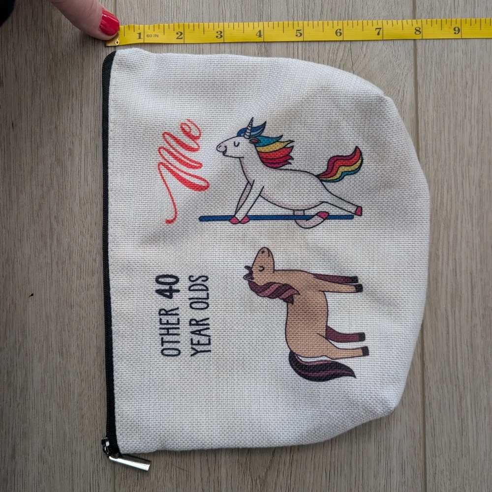 N/A cute pouch