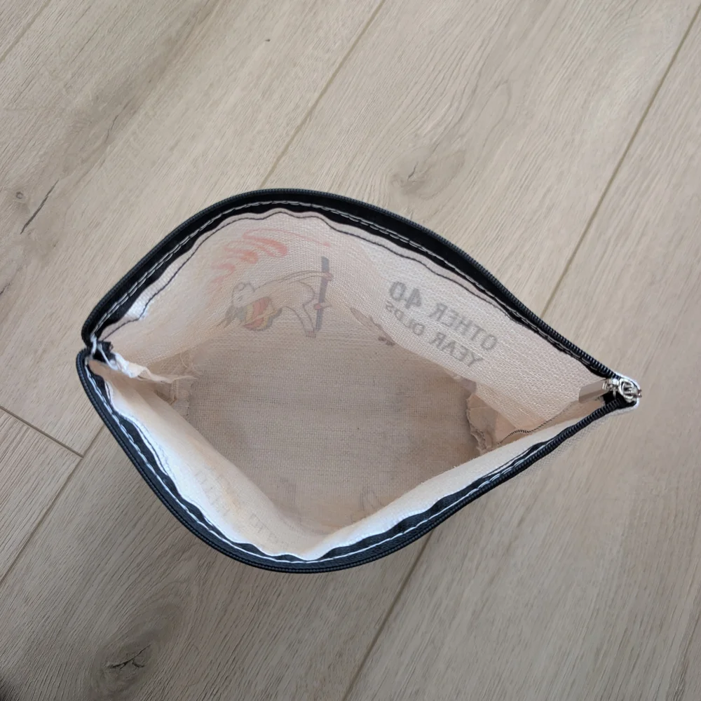 N/A cute pouch