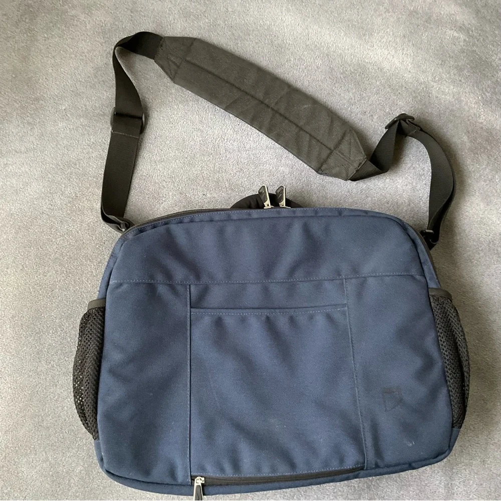 Nike bag very