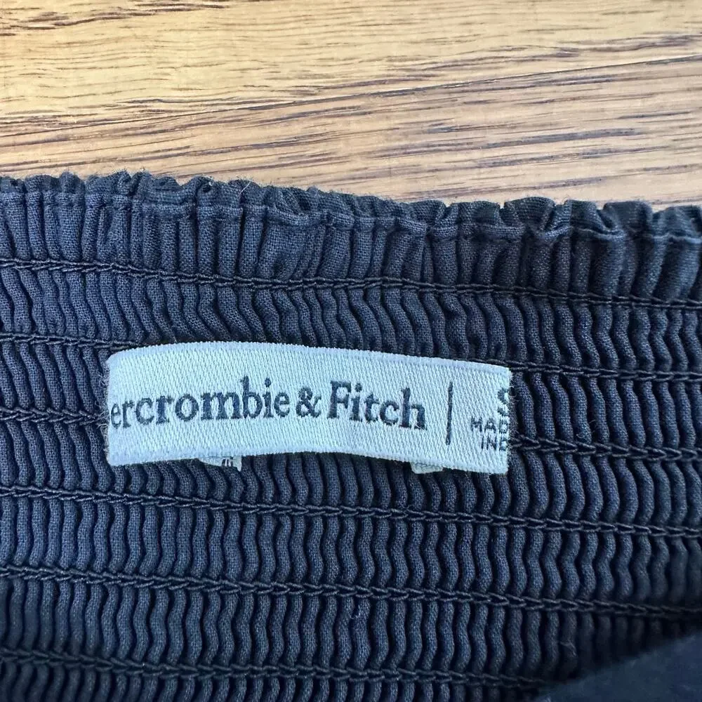Abercrombie & Fitch blouse under arms