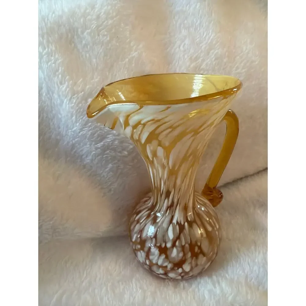 Unbranded vintage amber