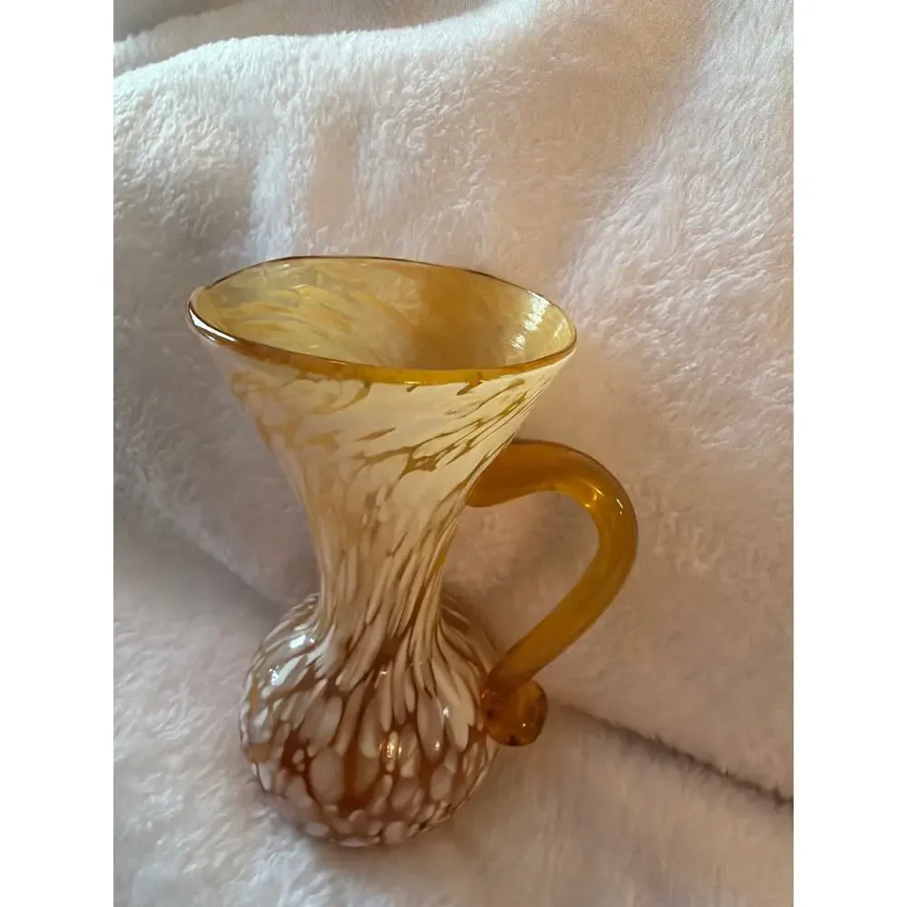 Unbranded vintage amber