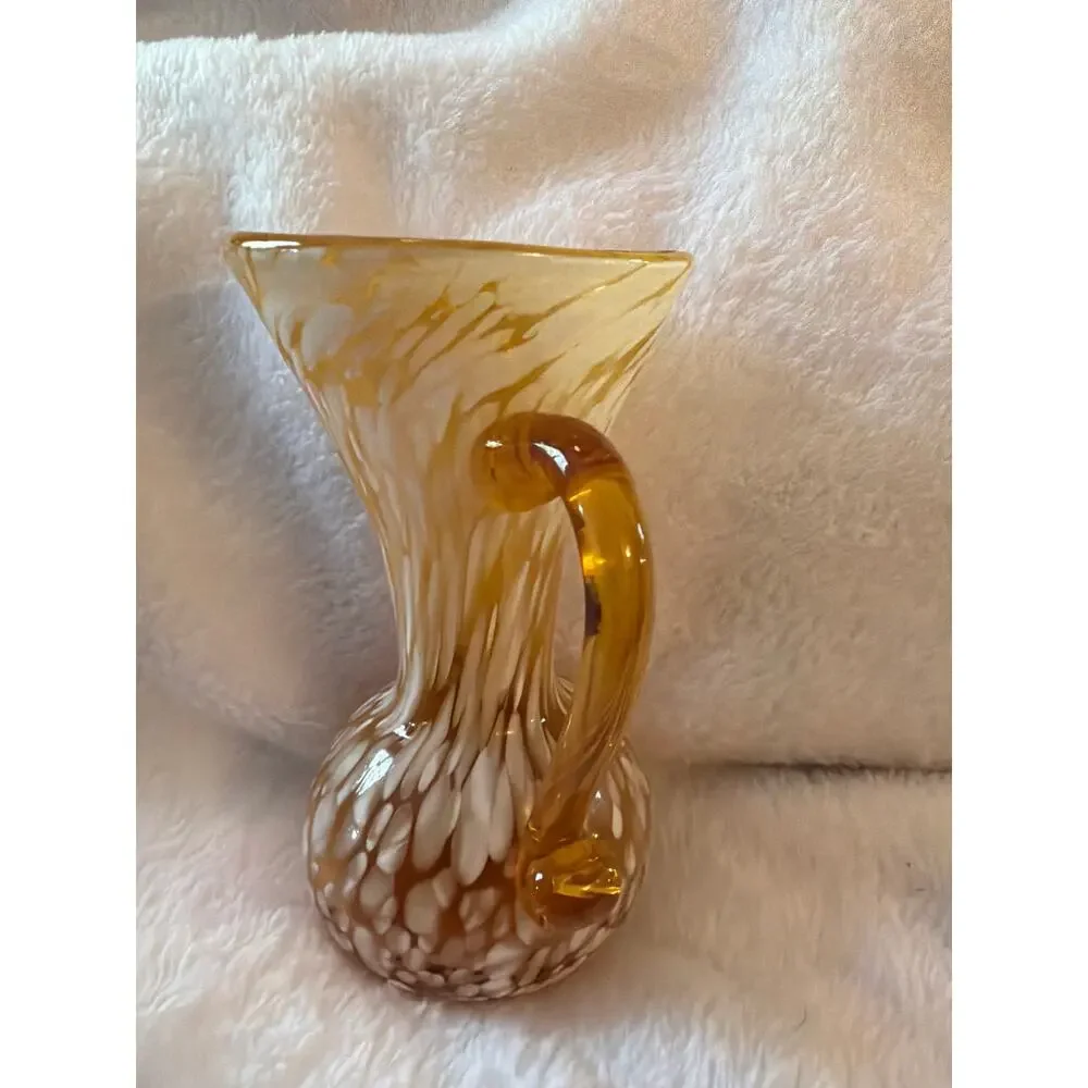 Unbranded vintage amber