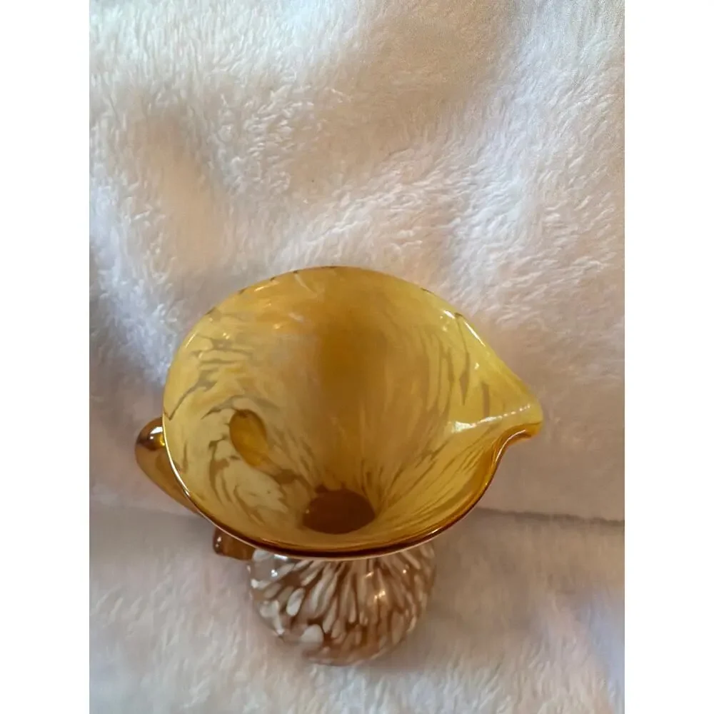 Unbranded vintage amber