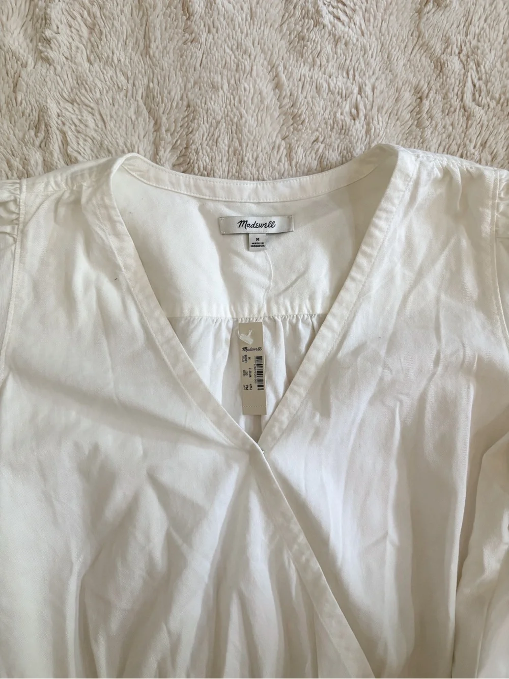 Madewell shoulder or flat