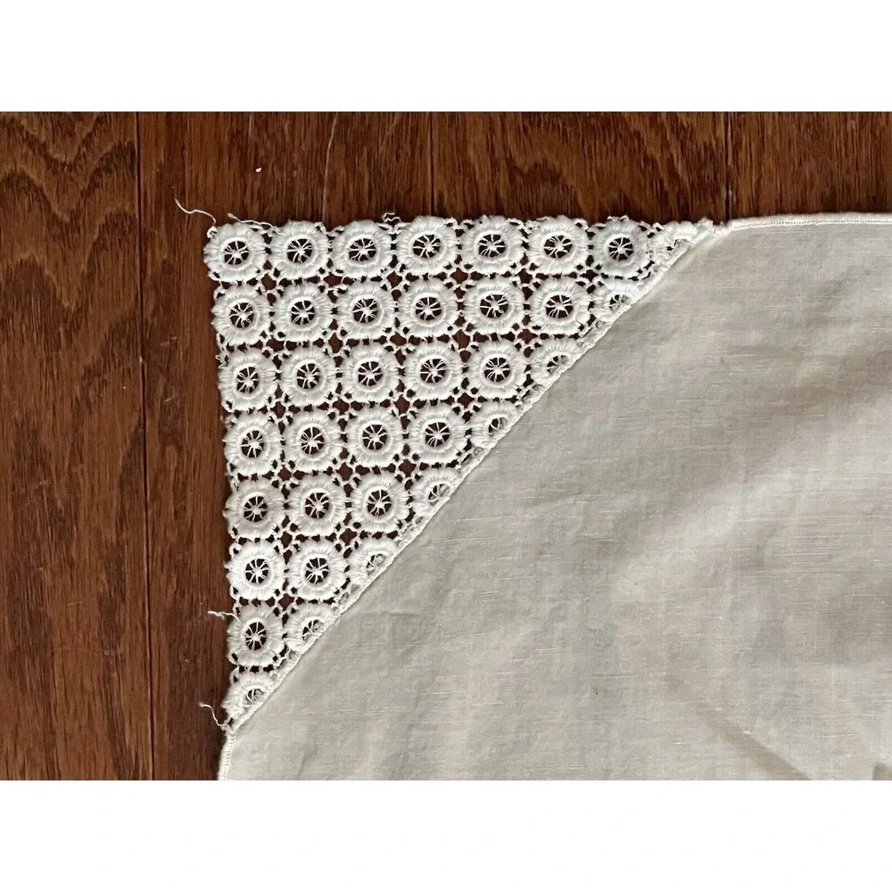 Vintage Linen Square Tablecloth Table Topper‎ Lace Corners 41