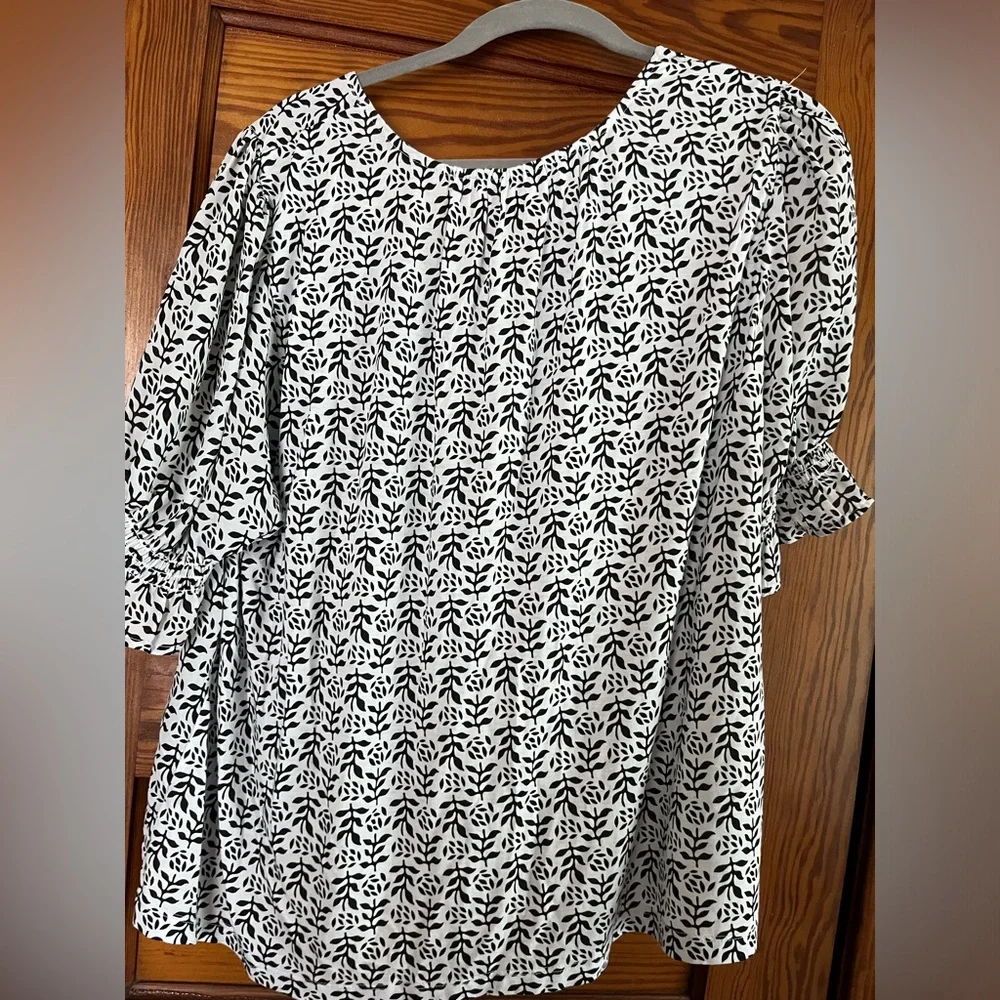 LOFT lightweight neck