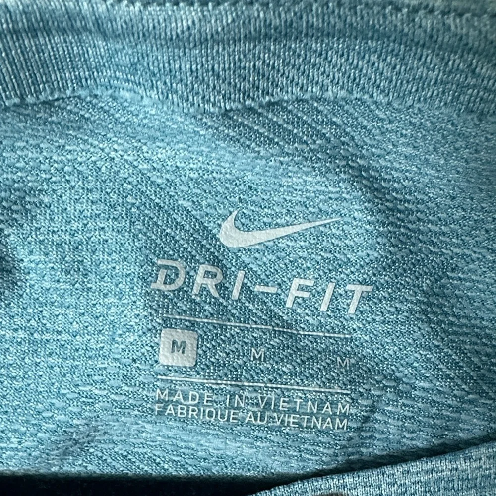 Nike Women's Teal Short Sleeve Tee
