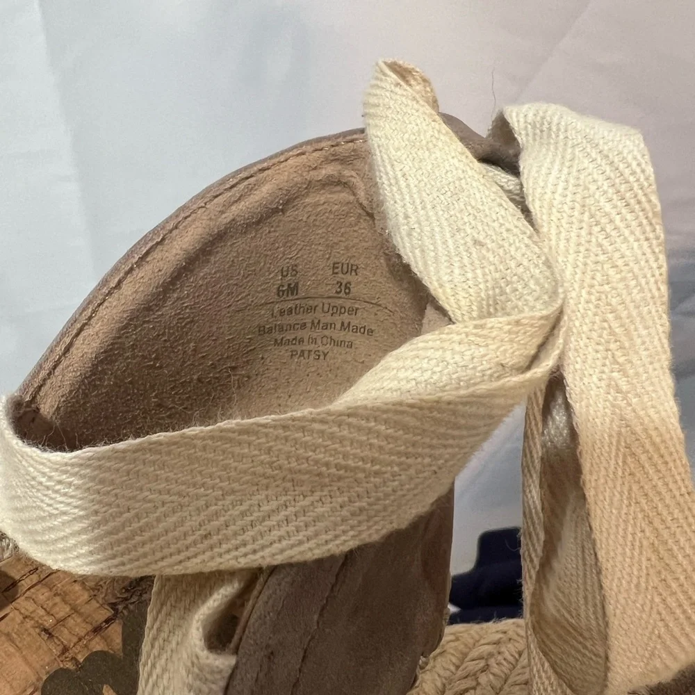 Sam Edelman ties detailing