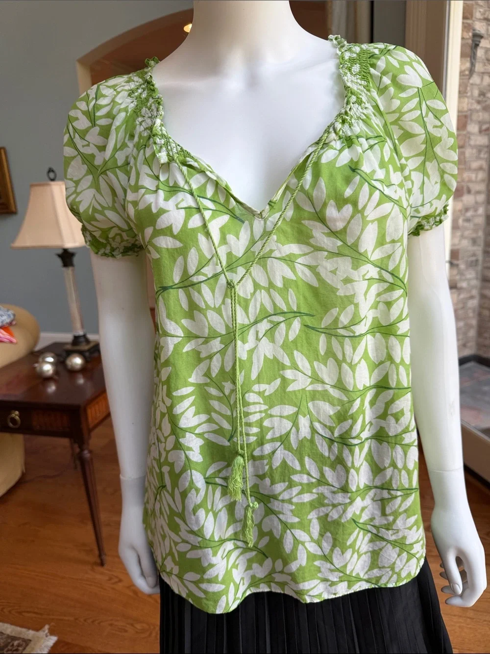 Banana Republic Green and White Leaf-Print V-Neck Blouse