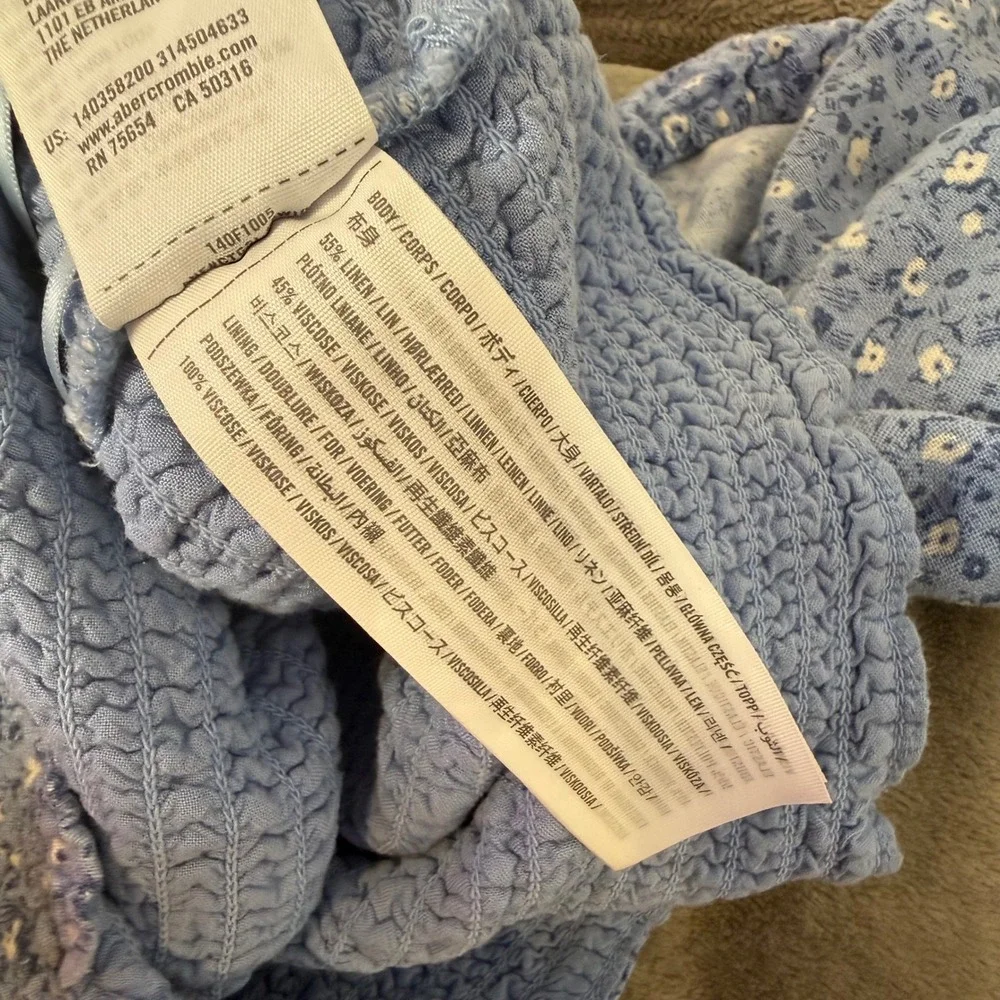 Abercrombie & Fitch Blue Ditsy Floral Print Smocked Puff Sleeve Crop Top XS