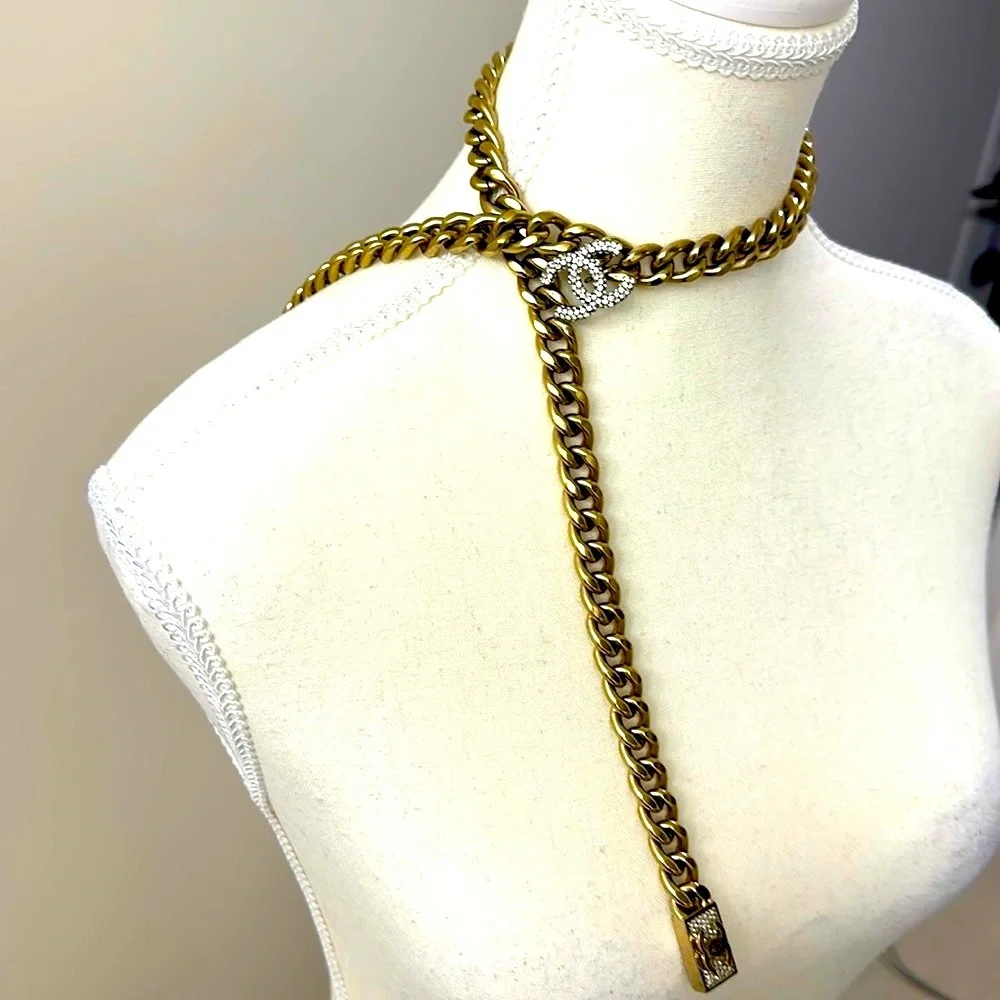 Chanel necklace Strauss CC Chunky NWT, Full Set