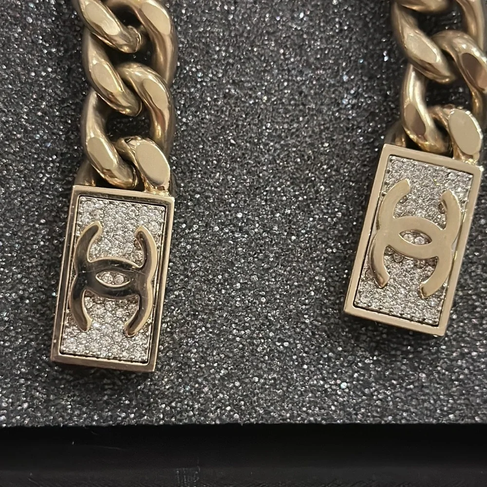 Chanel necklace Strauss CC Chunky NWT, Full Set