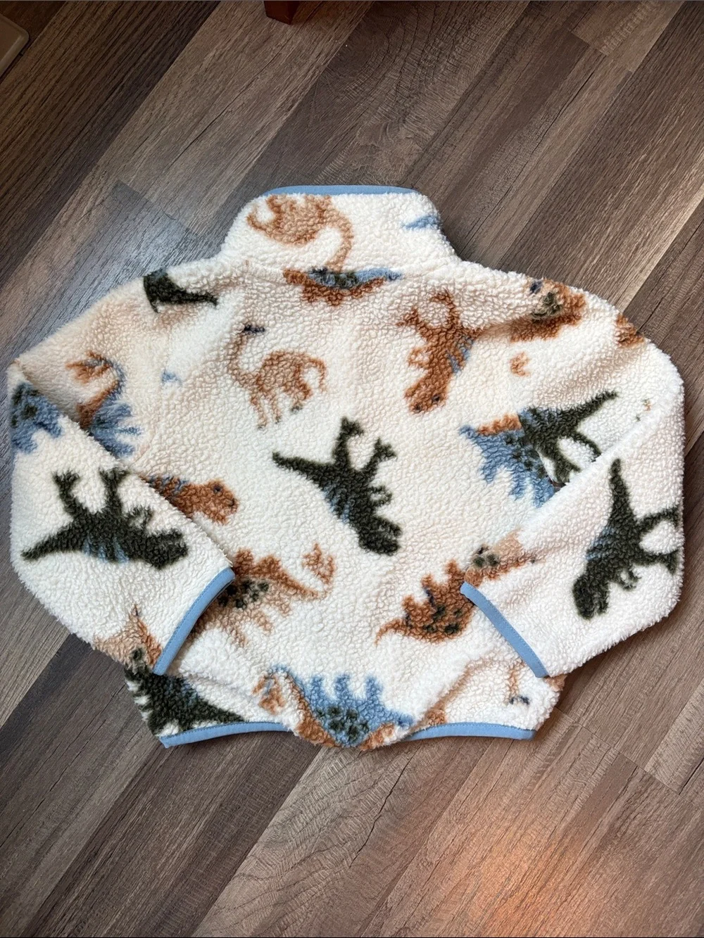 The Childrens Place full dinos collar