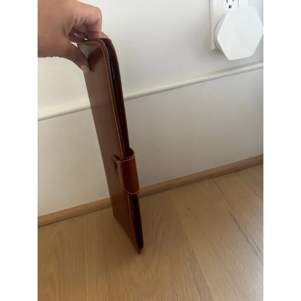None and/or Unknown other straps closure