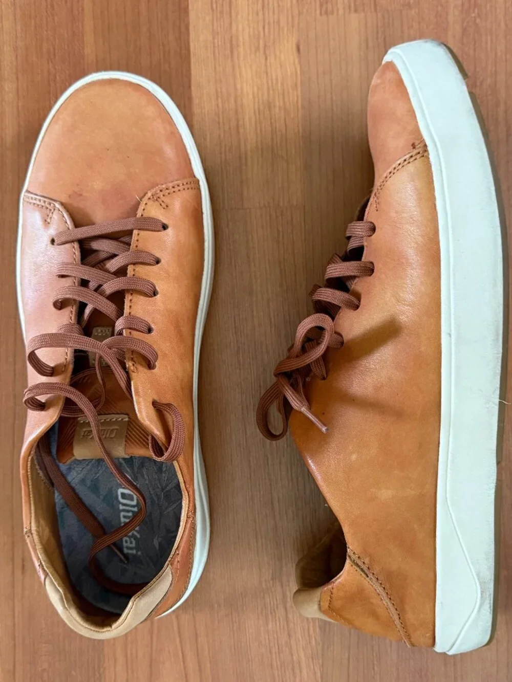 OluKai lightly worn
