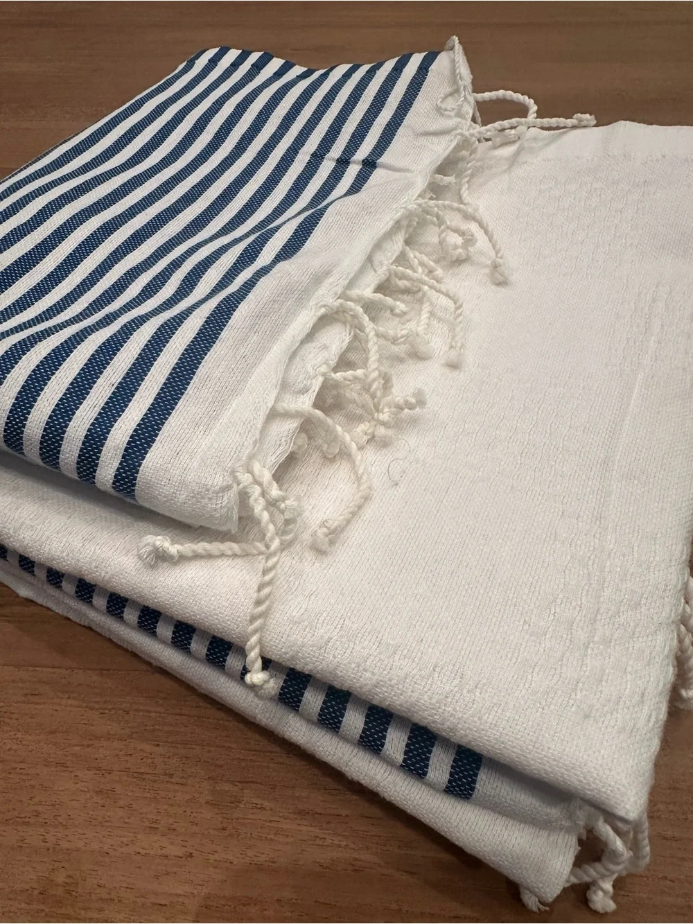 N/A lightweight towels
