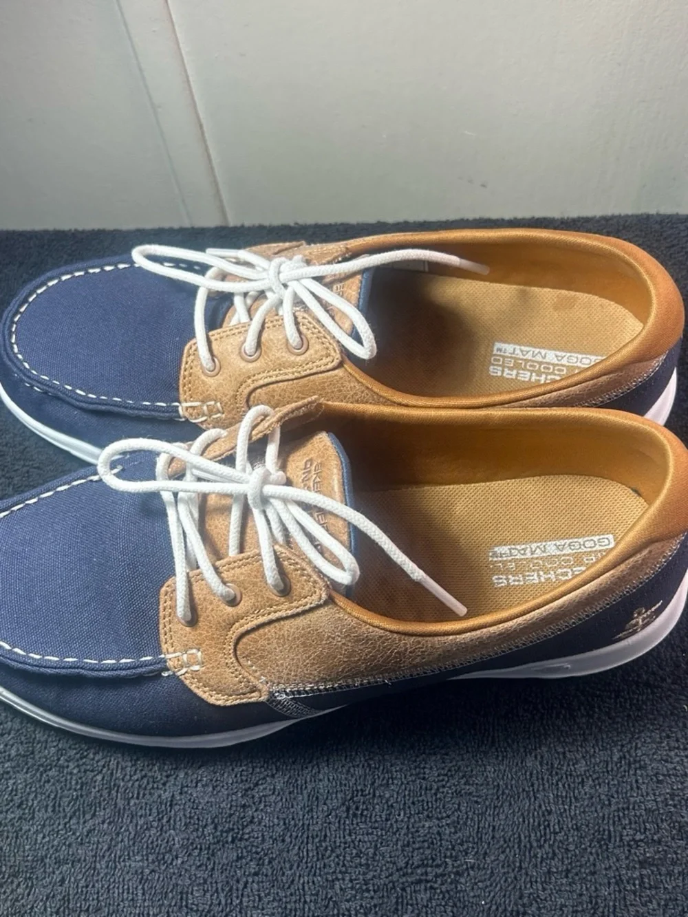 Skechers classic boat