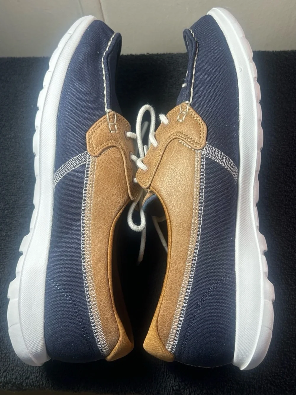Skechers classic boat