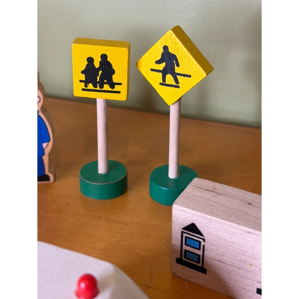 Wooden train table accessory ser Ambulance People Trees Road Signs 10 Piece Lot