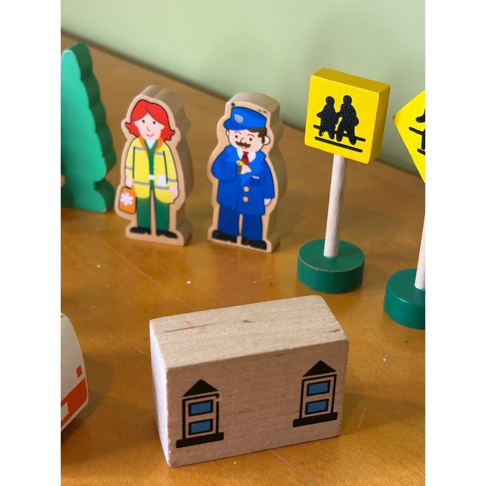 Wooden train table accessory ser Ambulance People Trees Road Signs 10 Piece Lot